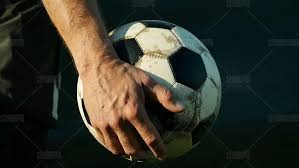 《生化危机》发布圣诞贺图：格蕾丝烈焰红唇很性感！